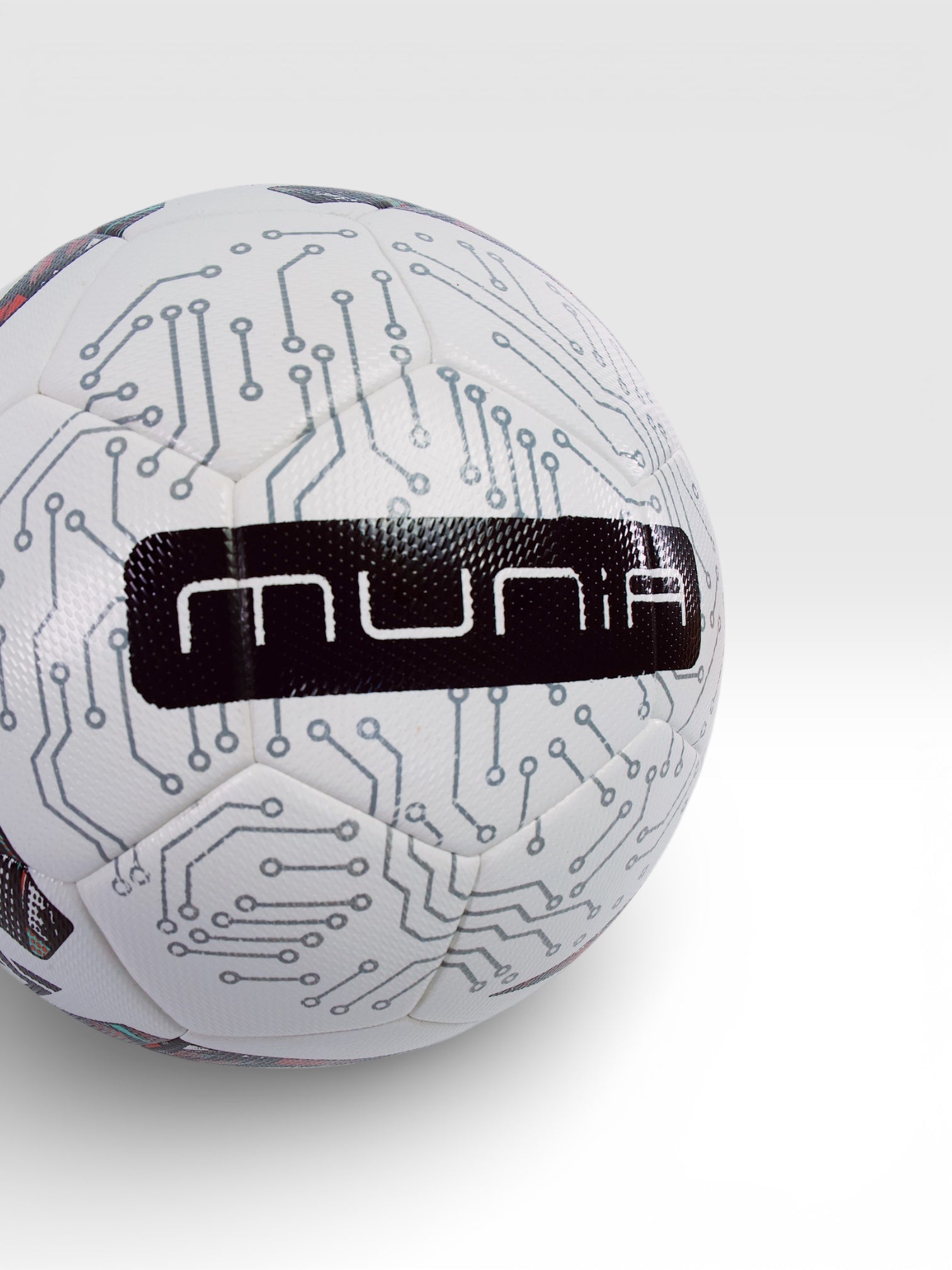 Munia Momentum Matchball, Thermobonding, 3D Struktur, Training, Fußball, Spielball, München, Modern